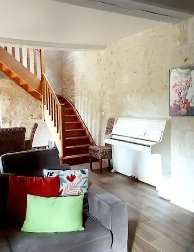 Holiday home Longere De Charme, Calme Et Nature Dans Le Perche *