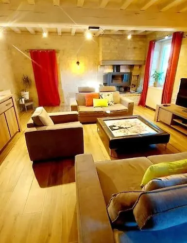 Holiday home Longere De Charme, Calme Et Nature Dans Le Perche Val-au-Perche